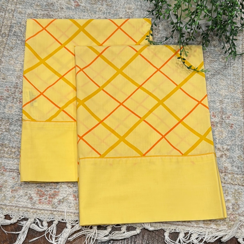 VINTAGE FASHION MANOR PILLOWCASES